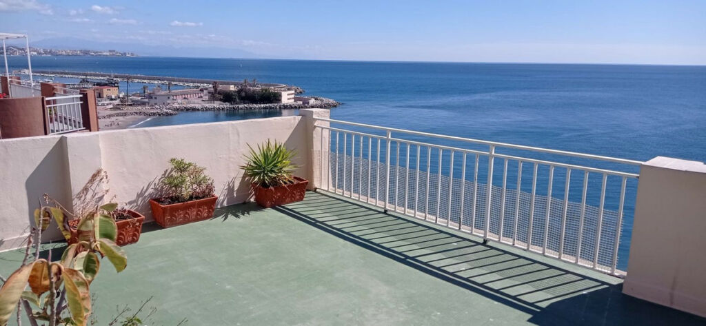 Penthouse Fuengirola Málaga - image 11