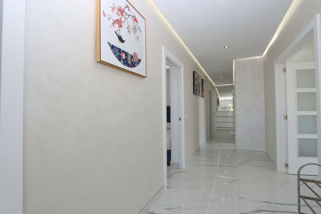 Detached Villa Riviera del Sol Málaga - image 9