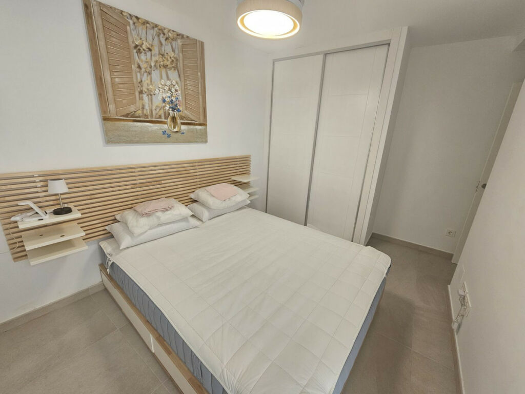 Middle Floor Apartment Fuengirola Málaga - image 11