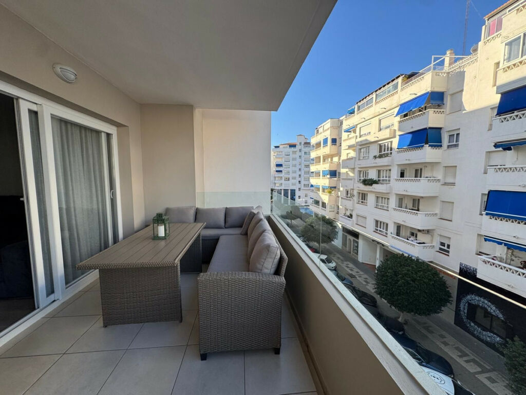 Middle Floor Apartment La Campana Málaga - image 11