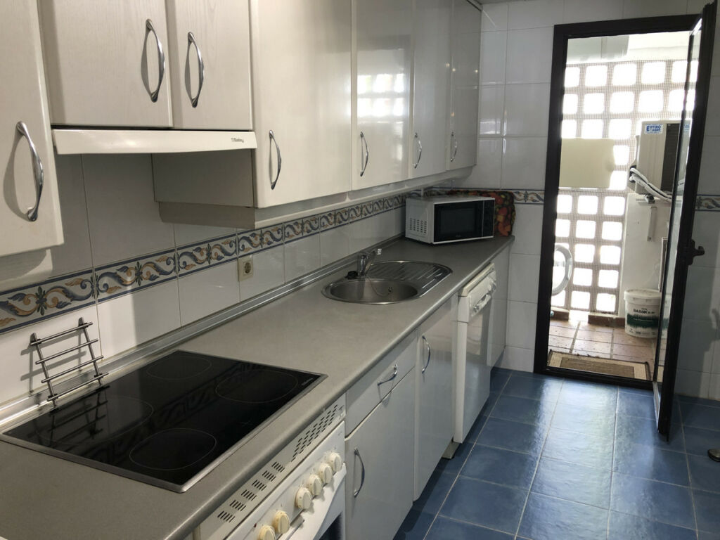 Ground Floor Apartment Nueva Andalucía Málaga - image 11