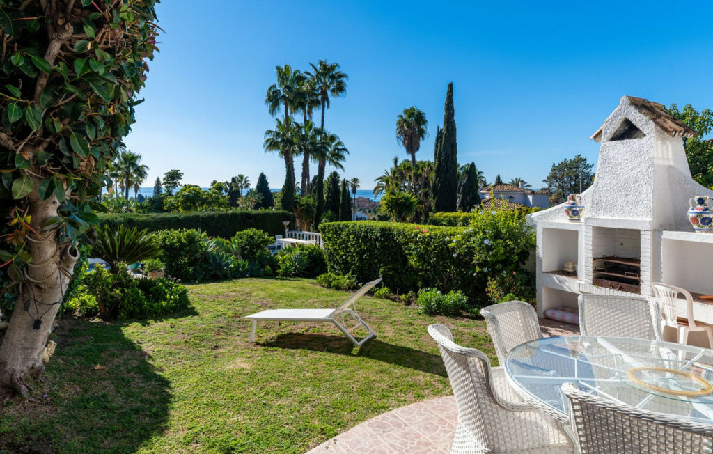 Townhouse El Paraiso Málaga - image 2