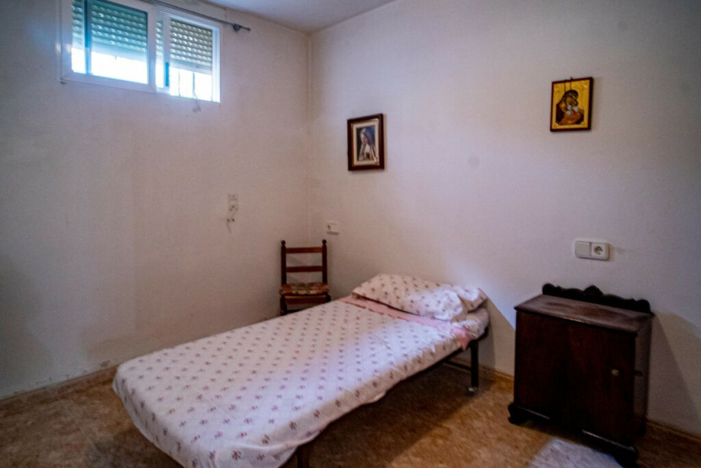 Townhouse Bolulla Alicante - image 13