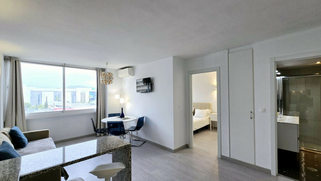 Middle Floor Apartment Puerto Banús Málaga - image 11
