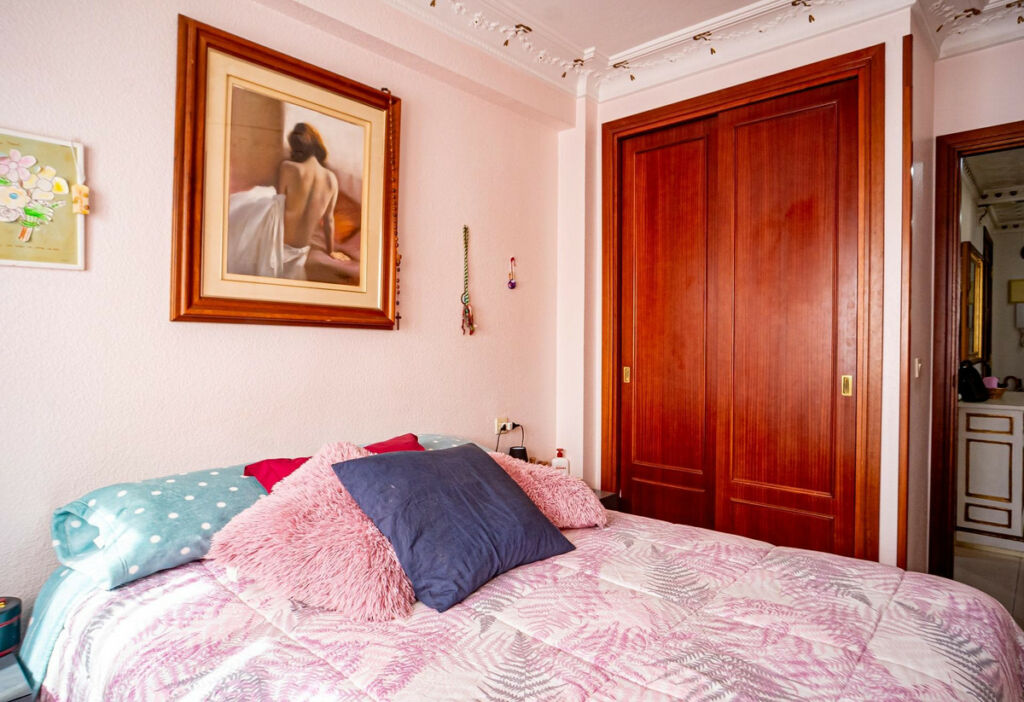 Middle Floor Apartment Benidorm Alicante - image 12