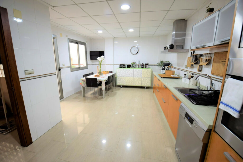Townhouse Guardamar del Segura Alicante - image 11