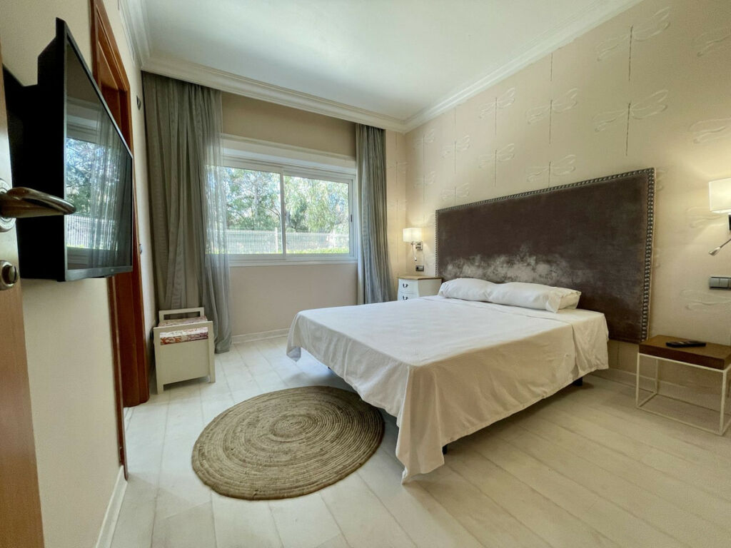 Ground Floor Apartment Puerto Banús Málaga - image 11