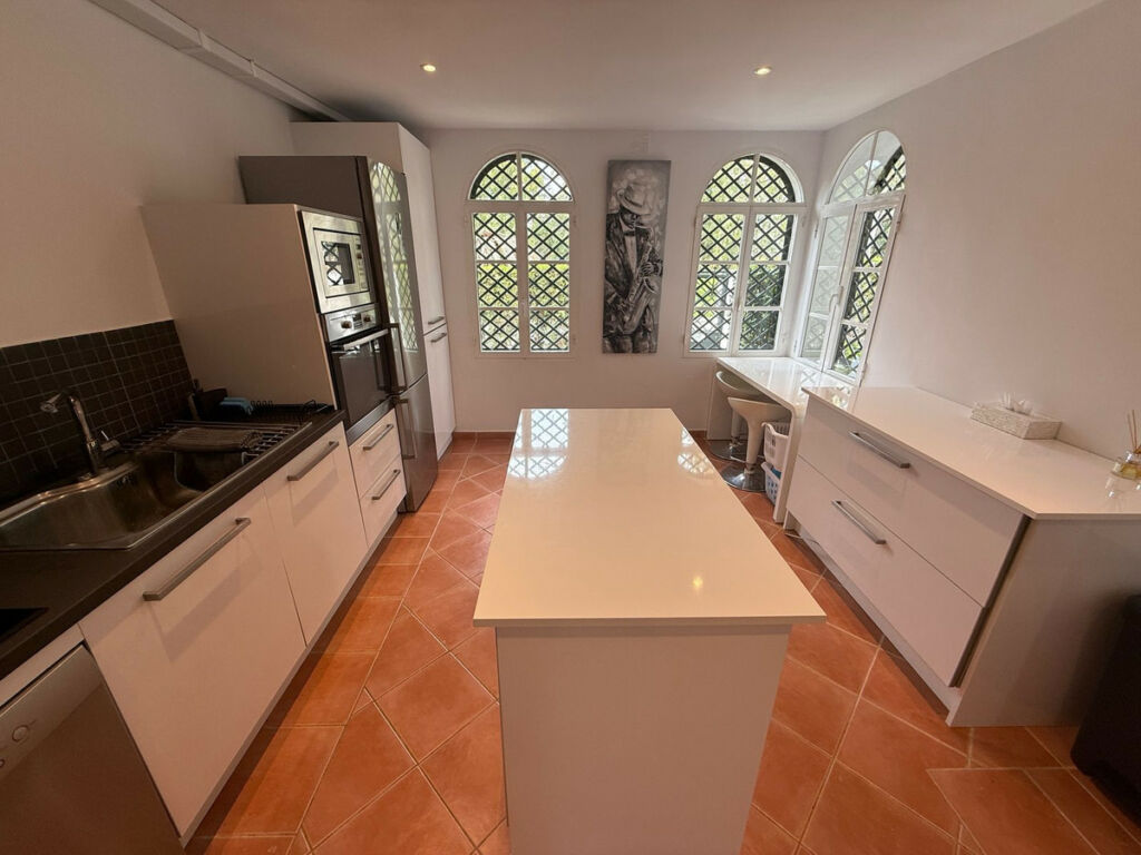 Townhouse Nueva Andalucía Málaga - image 11