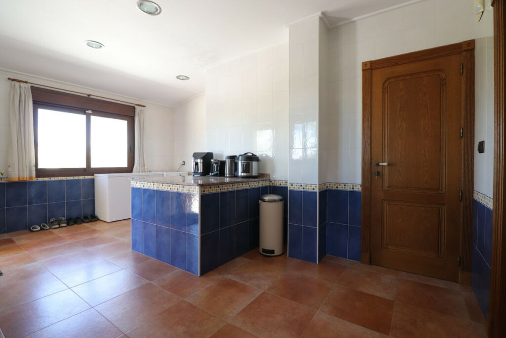 Detached Villa Callosa de Segura Alicante - image 11
