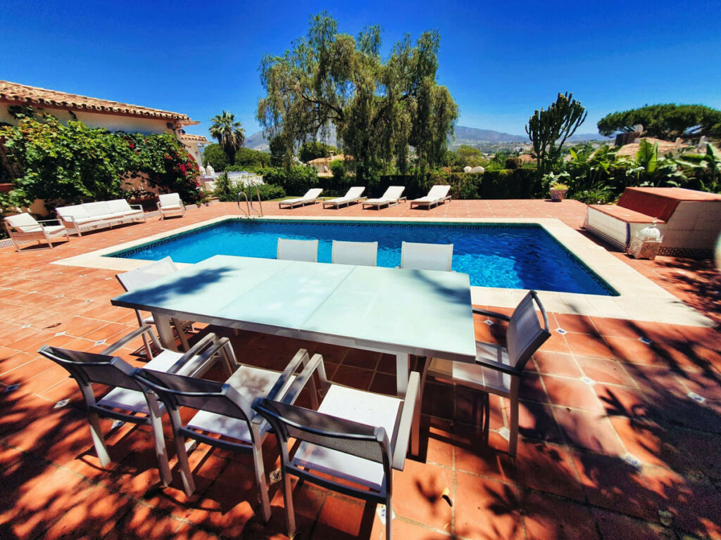 Detached Villa Las Brisas Málaga - image 11
