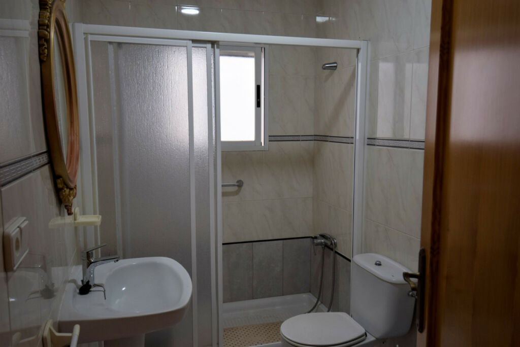Townhouse Almoradi Alicante - image 11