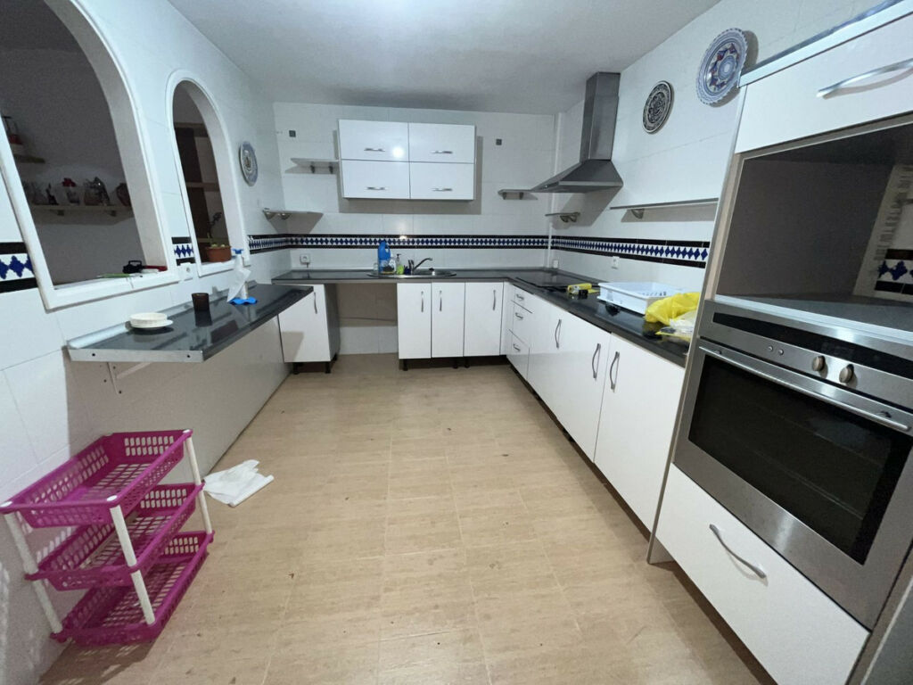 Ground Floor Apartment Estepona Málaga - image 11