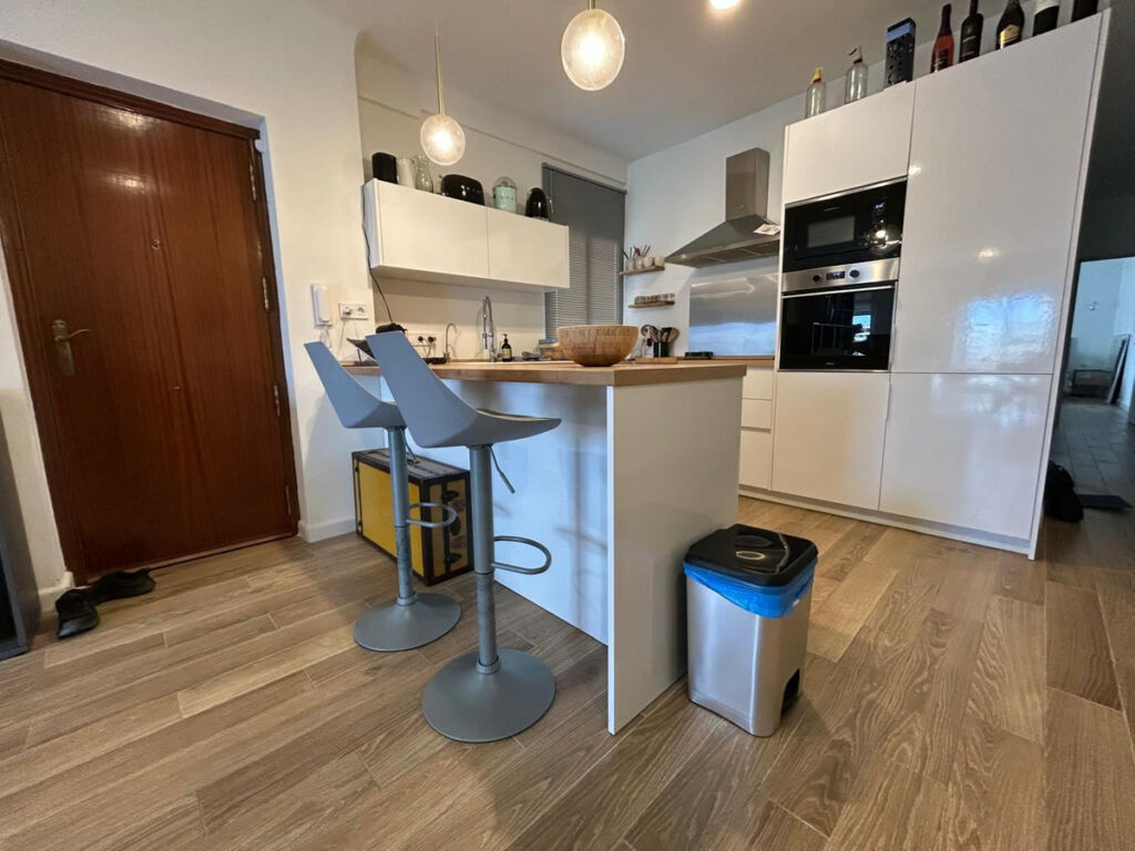 Middle Floor Apartment Alicante City Alicante - image 11
