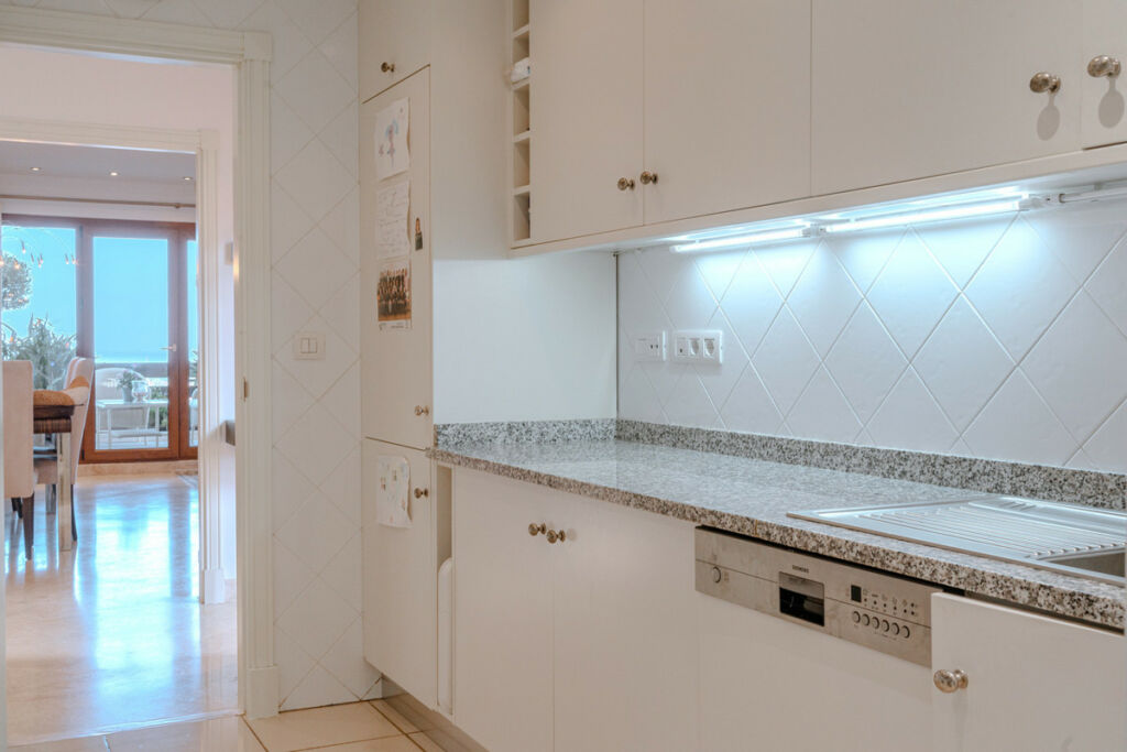 Penthouse Estepona Málaga - image 11