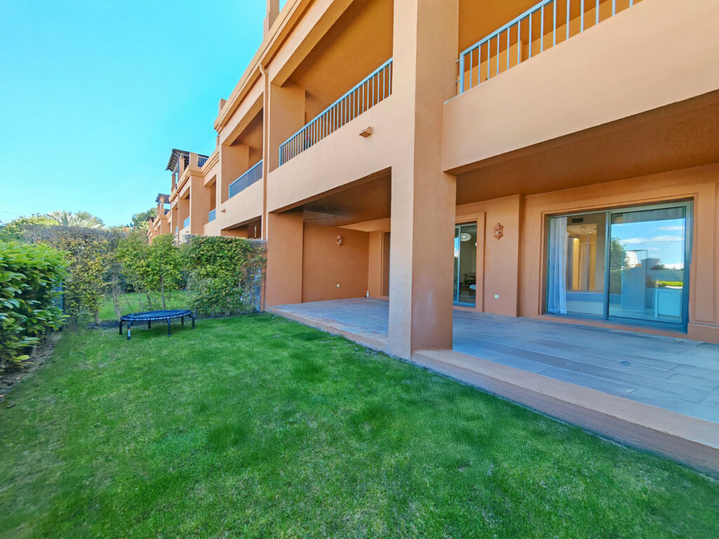 Ground Floor Apartment Estepona Málaga - image 11