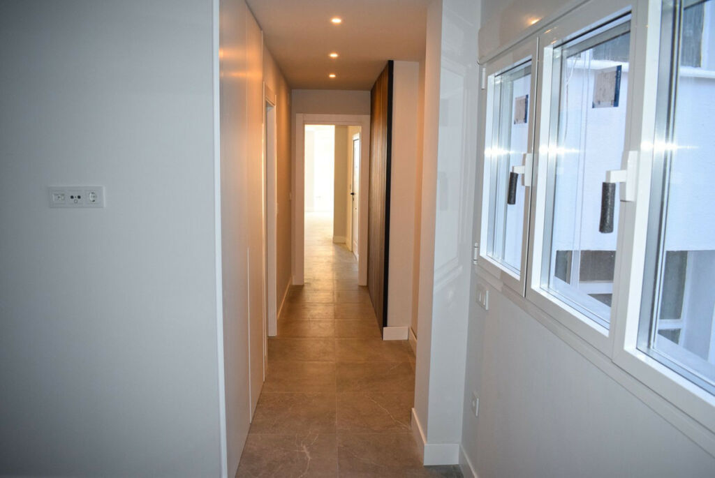 Middle Floor Apartment Málaga Centro Málaga - image 12