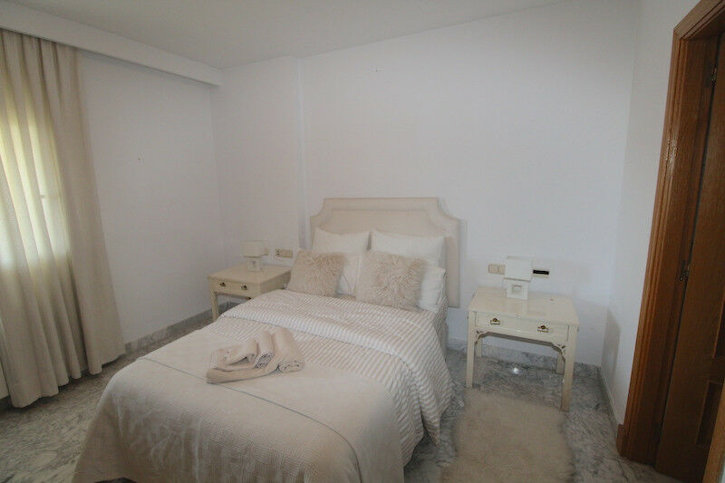Penthouse Puerto Banús Málaga - image 11