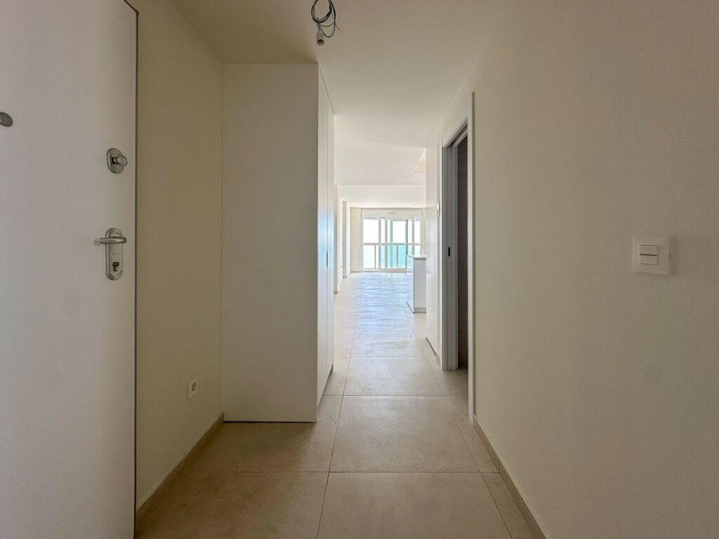 Middle Floor Apartment Fuengirola Málaga - image 11
