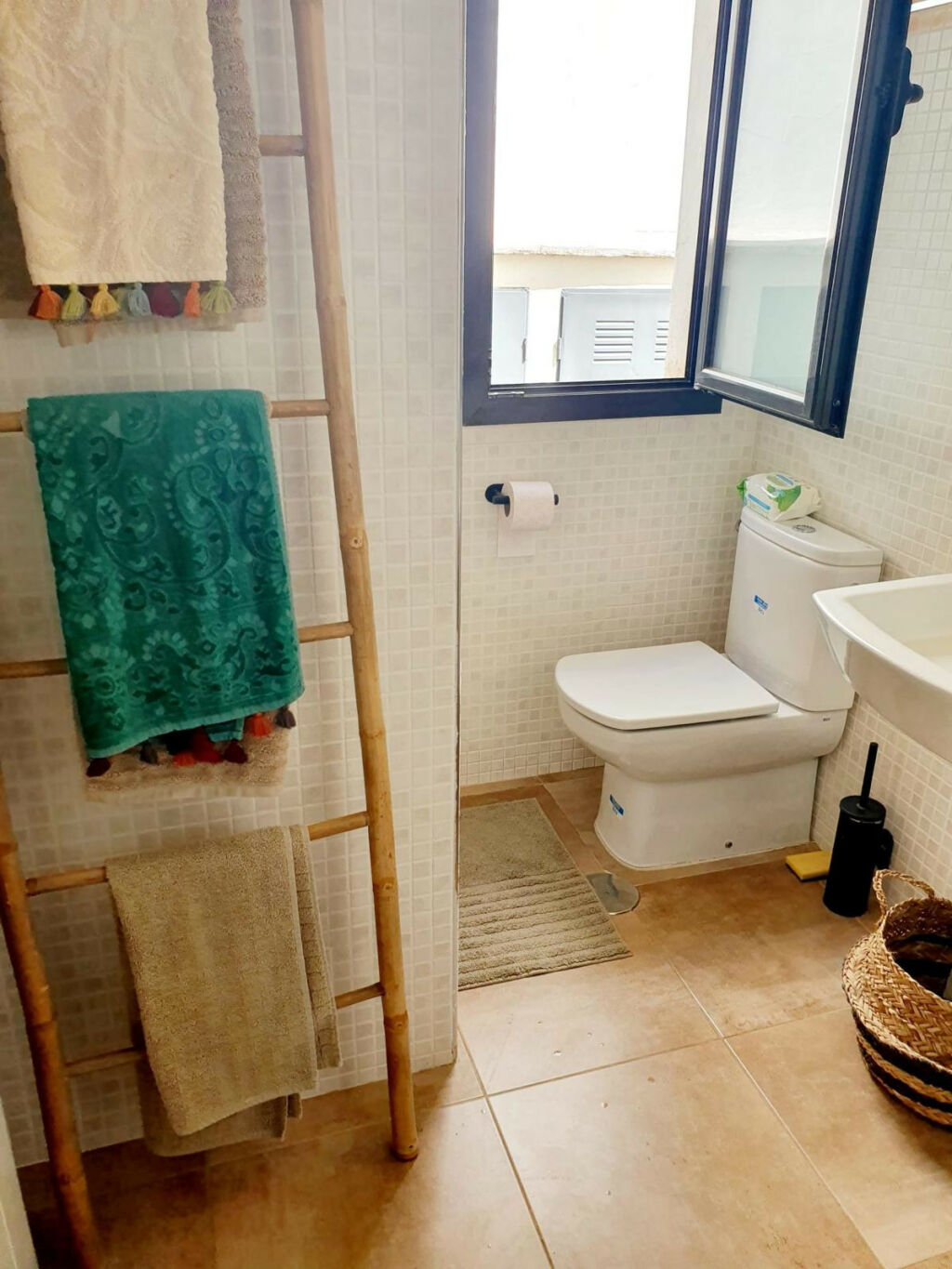 Middle Floor Apartment Estepona Málaga - image 11