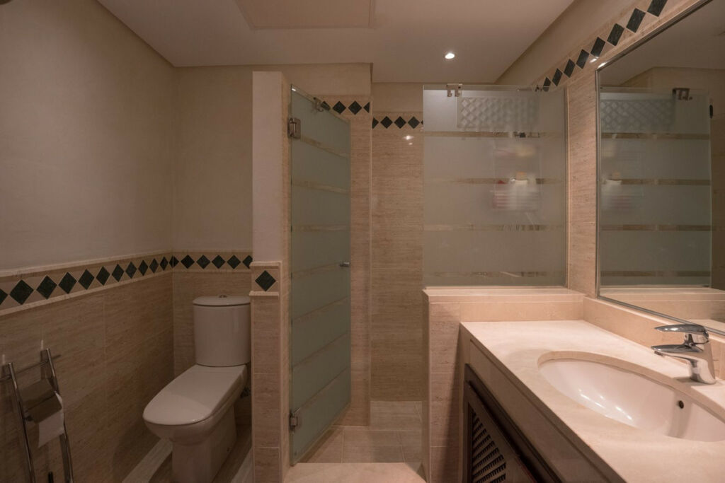 Top Floor Apartment La Mairena Málaga - image 11