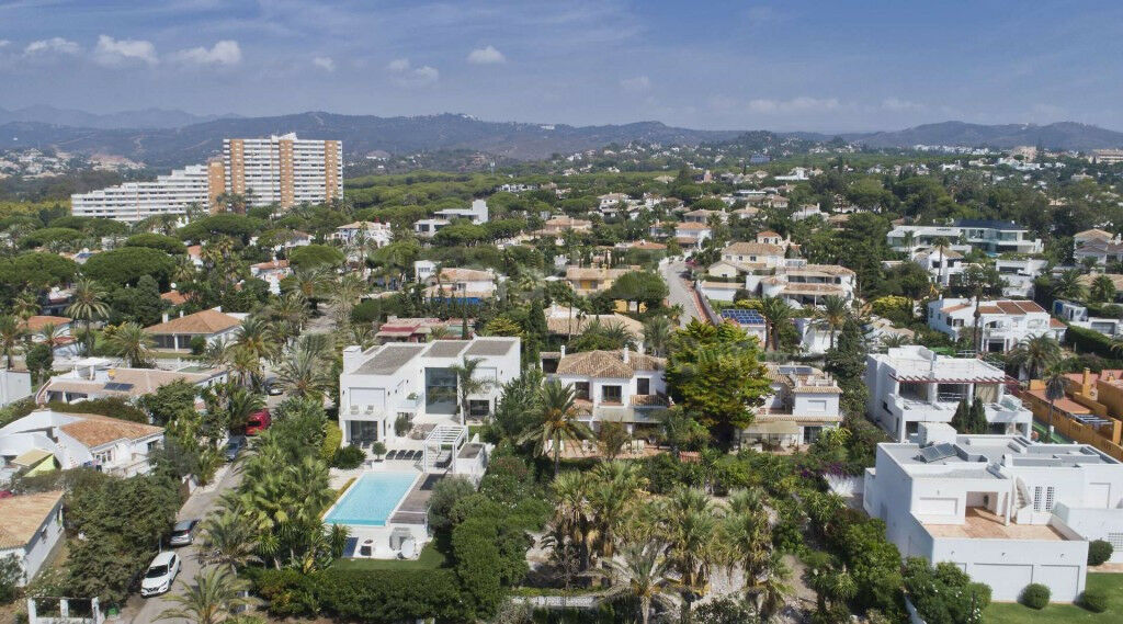 Detached Villa Marbesa Málaga - image 11