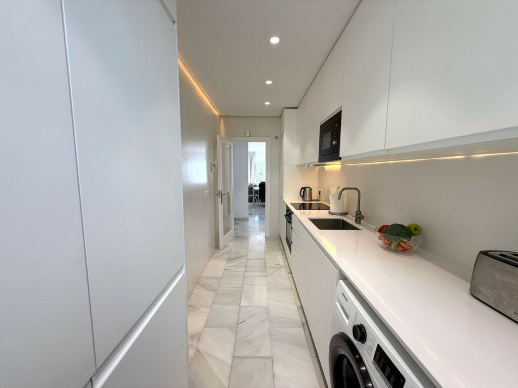 Penthouse Duplex Puerto Banús Málaga - image 12