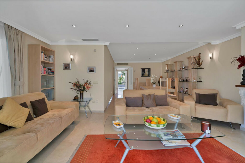 Ground Floor Apartment New Golden Mile Málaga - image 12