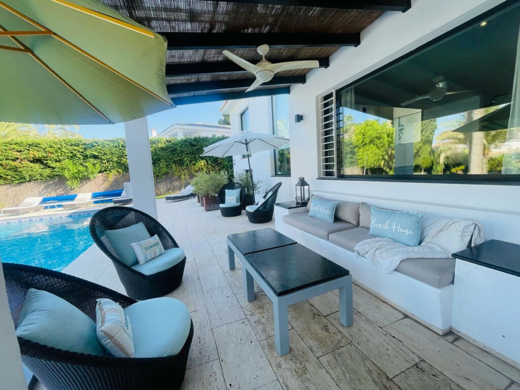 Detached Villa Nueva Andalucía Málaga - image 12