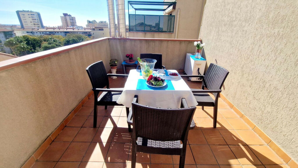 Middle Floor Apartment Fuengirola Málaga - image 12