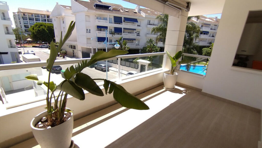 Middle Floor Apartment San Pedro de Alcántara Málaga - image 13