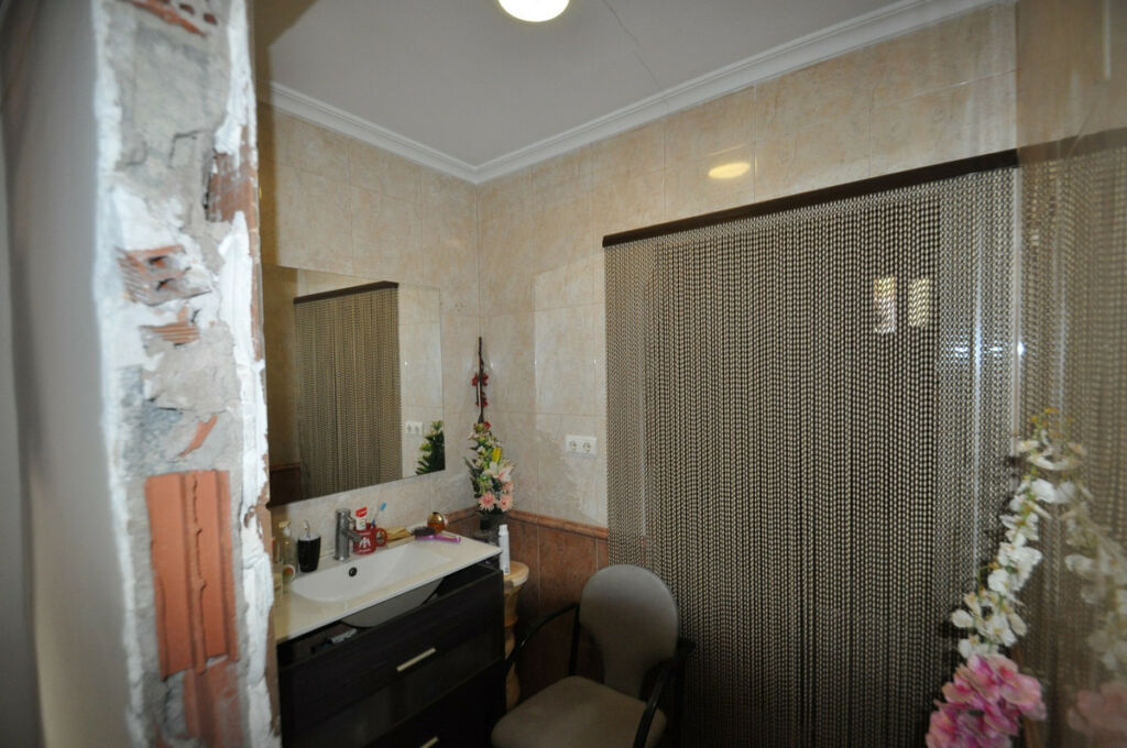 Detached Villa Aspe Alicante - image 12