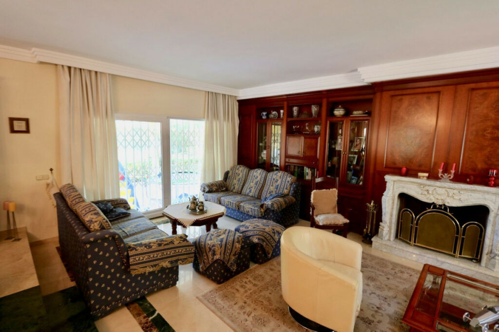 Detached Villa Sotogrande Costa Cádiz - image 12