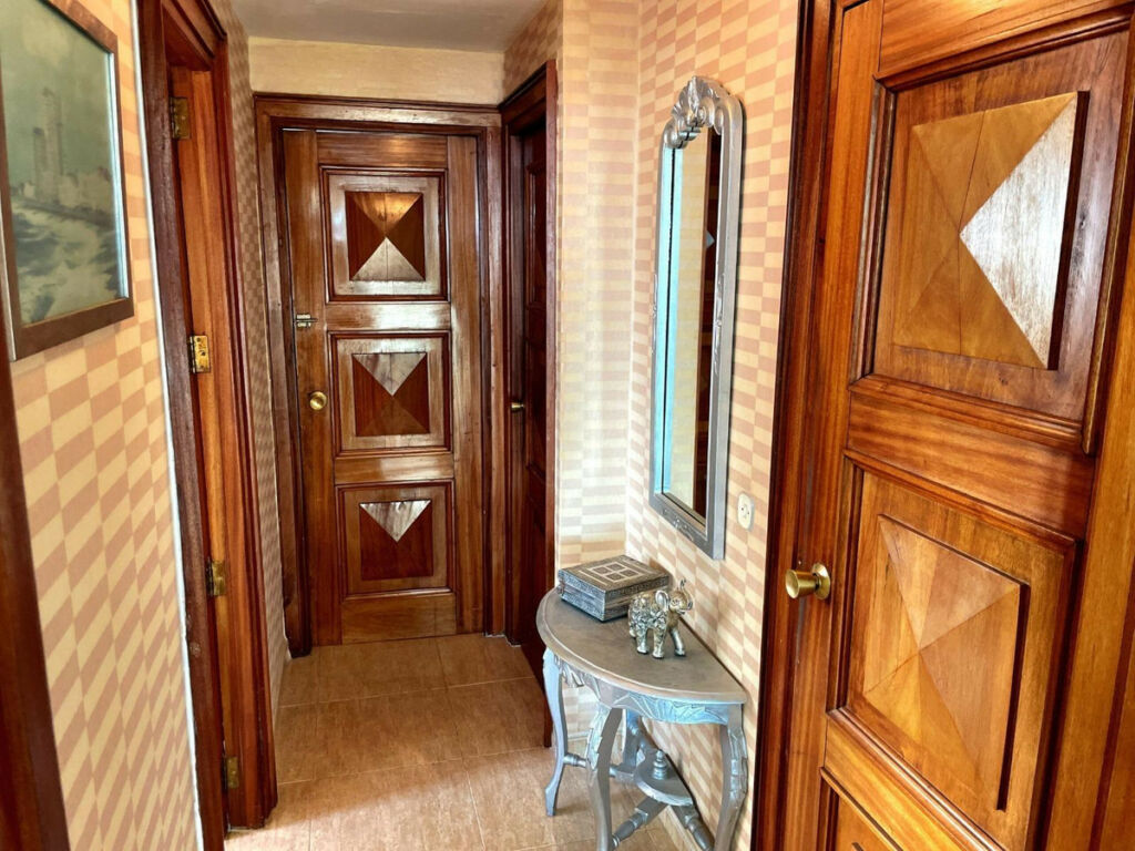 Middle Floor Apartment Benidorm Alicante - image 12