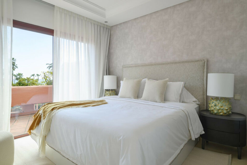 Penthouse Estepona Málaga - image 13