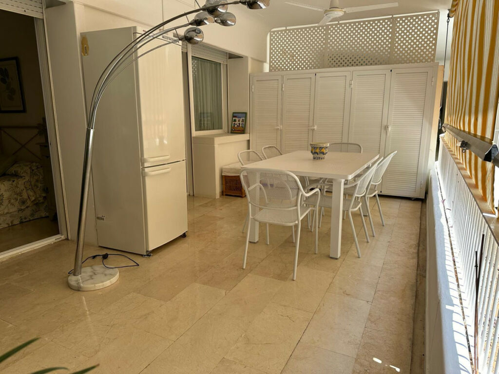Middle Floor Apartment The Golden Mile Málaga - image 12