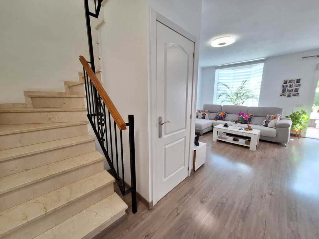 Townhouse Estepona Málaga - image 4