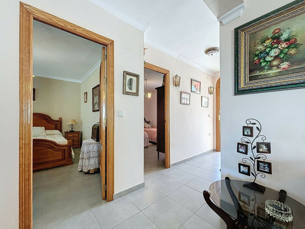 Detached Villa Cómpeta Málaga - image 12