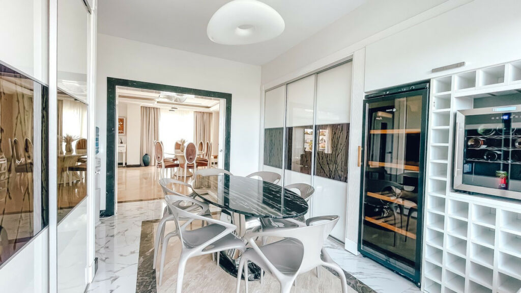 Penthouse Puerto Banús Málaga - image 12