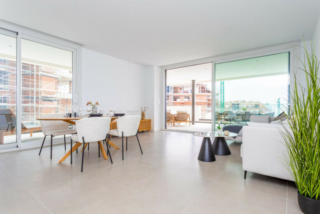 Middle Floor Apartment Fuengirola Málaga - image 13