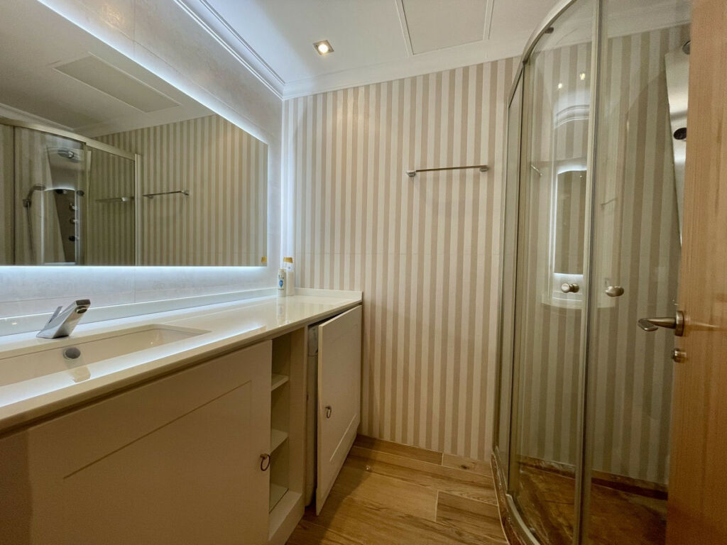 Ground Floor Apartment Puerto Banús Málaga - image 12