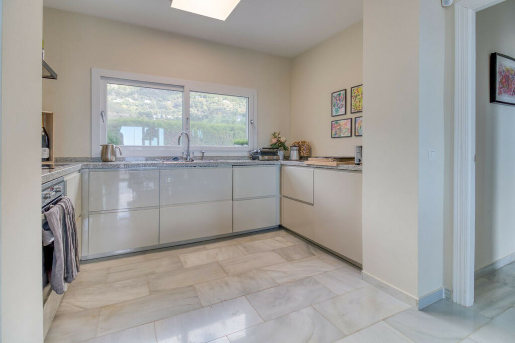 Detached Villa Mijas Málaga - image 13