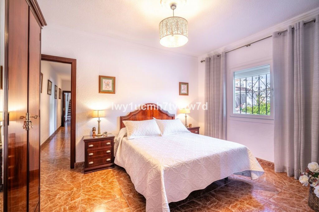Detached Villa Málaga Málaga - image 12