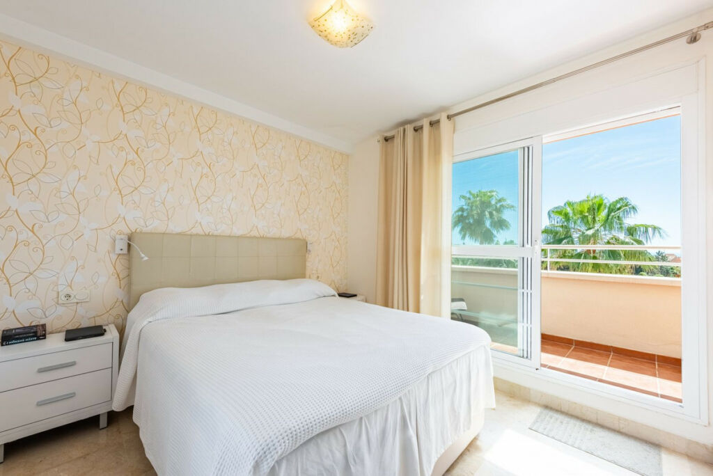 Penthouse Duplex Estepona Málaga - image 12