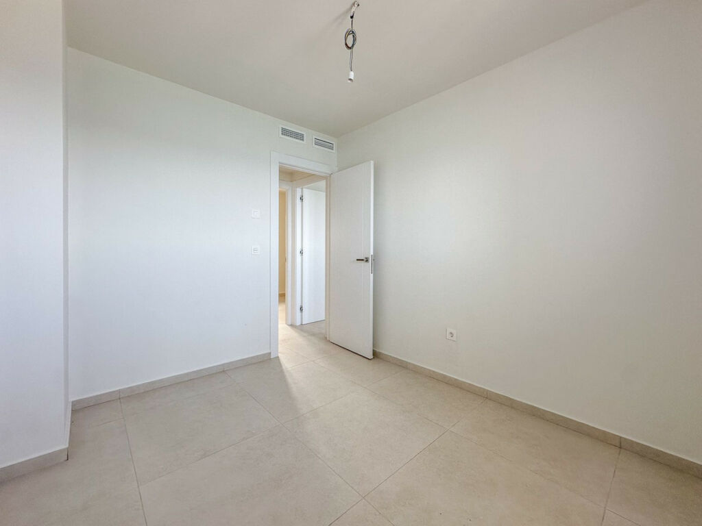 Middle Floor Apartment Fuengirola Málaga - image 12