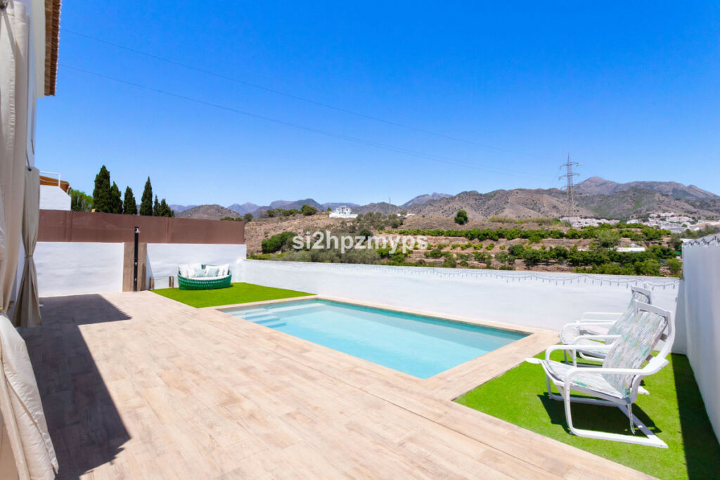 Detached Villa Nerja Málaga - image 12