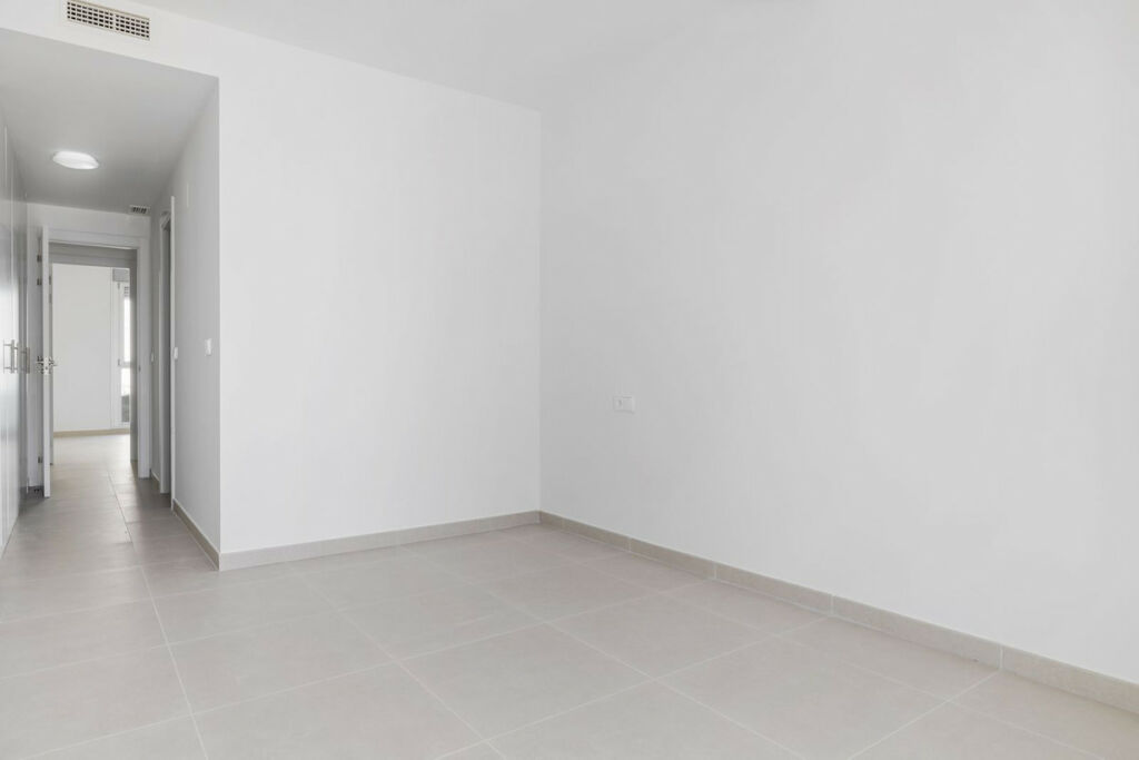 Middle Floor Apartment Cancelada Málaga - image 12