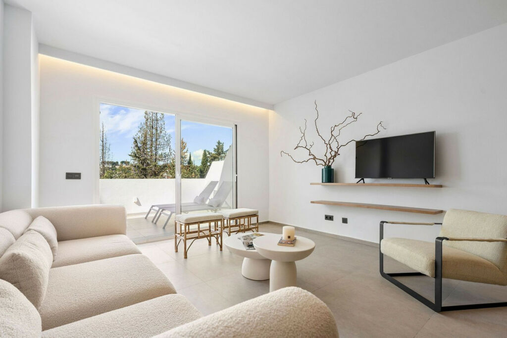Penthouse Nueva Andalucía Málaga - image 12