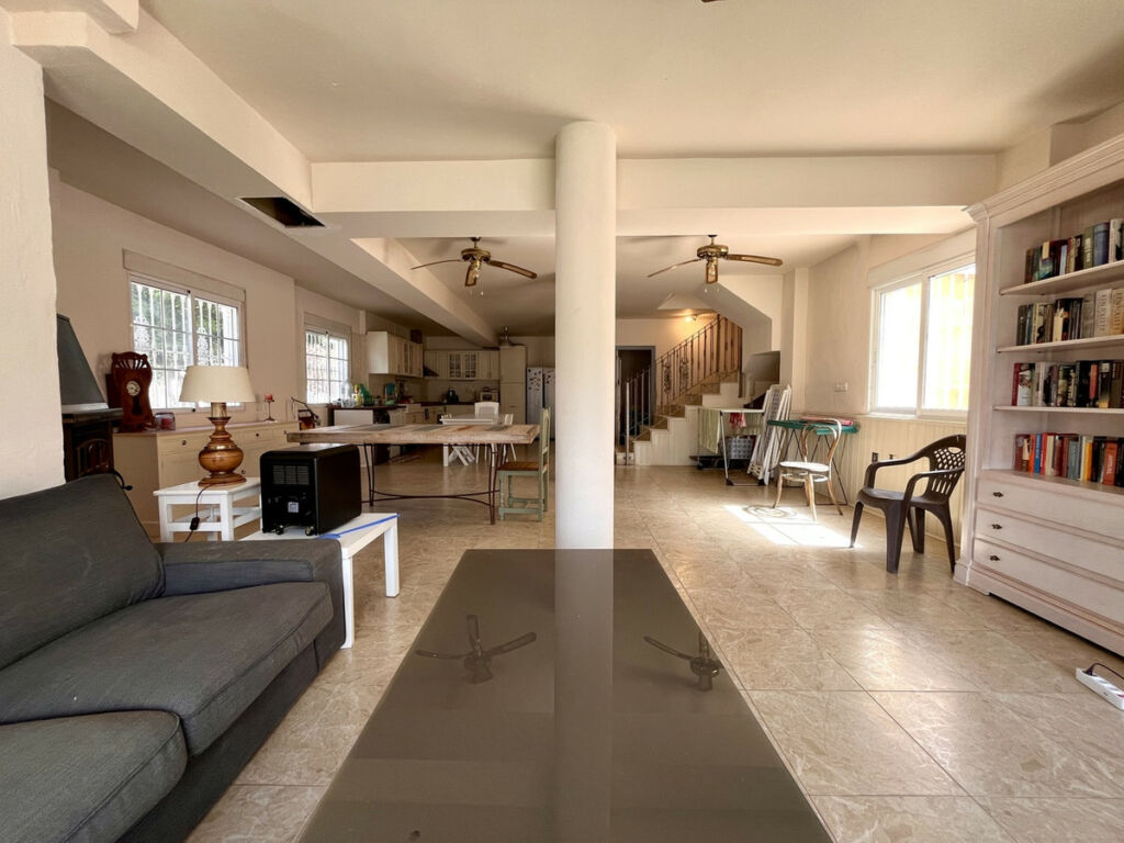 Detached Villa La Zenia Alicante - image 12