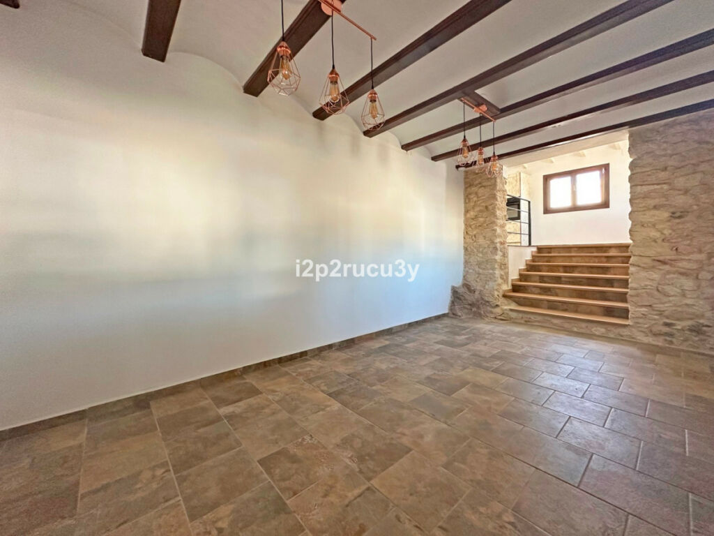 Detached Villa Moraira Alicante - image 12