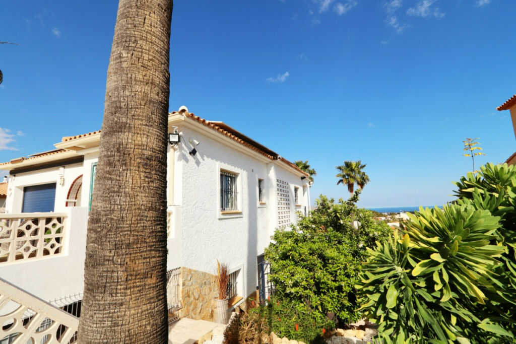 Detached Villa La Nucia Alicante - image 12